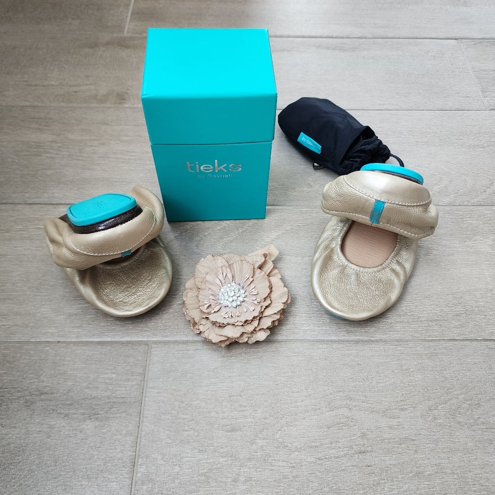 BNIB Limited Edition Champagne Tieks